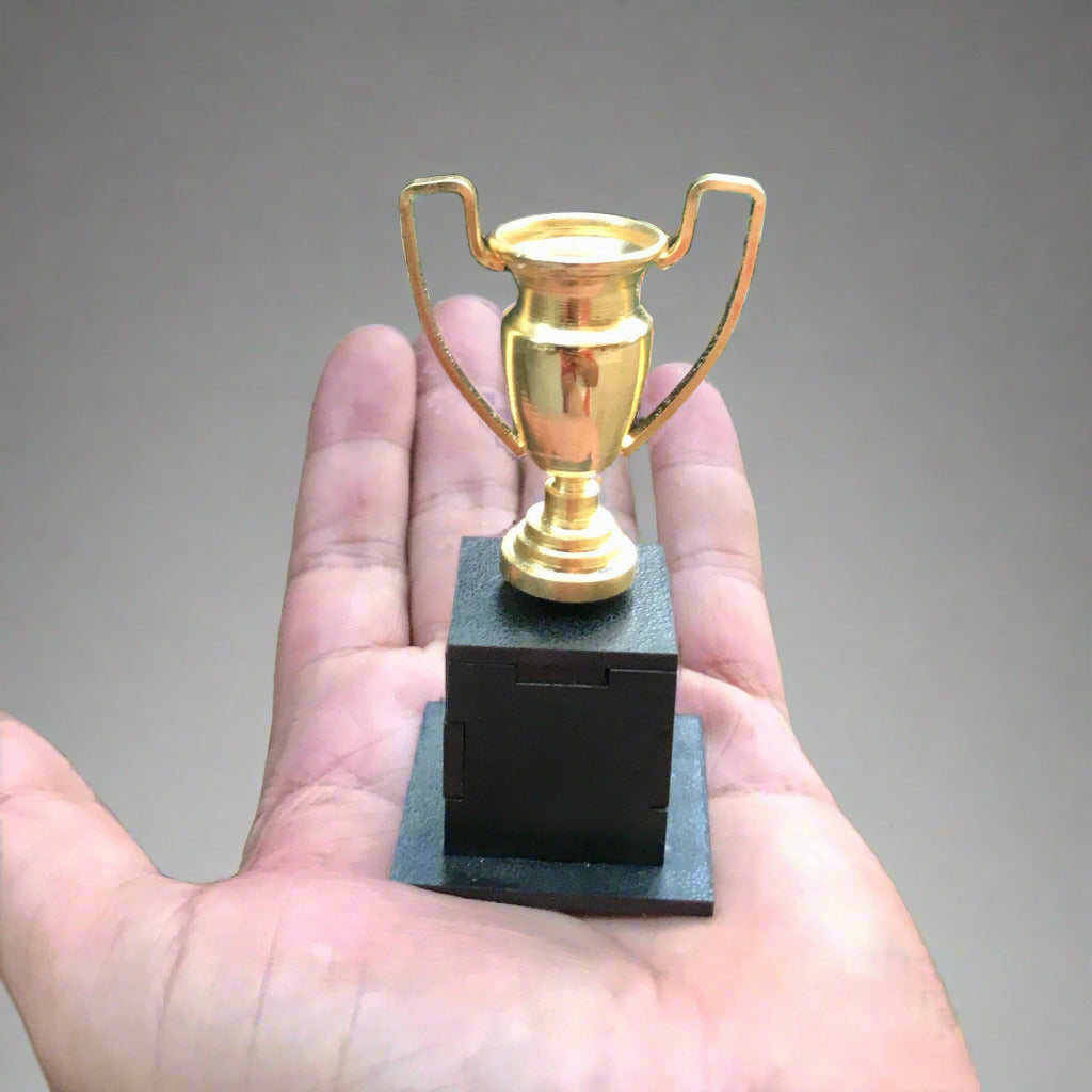 Cute Miniature Artistice Metal Trophy