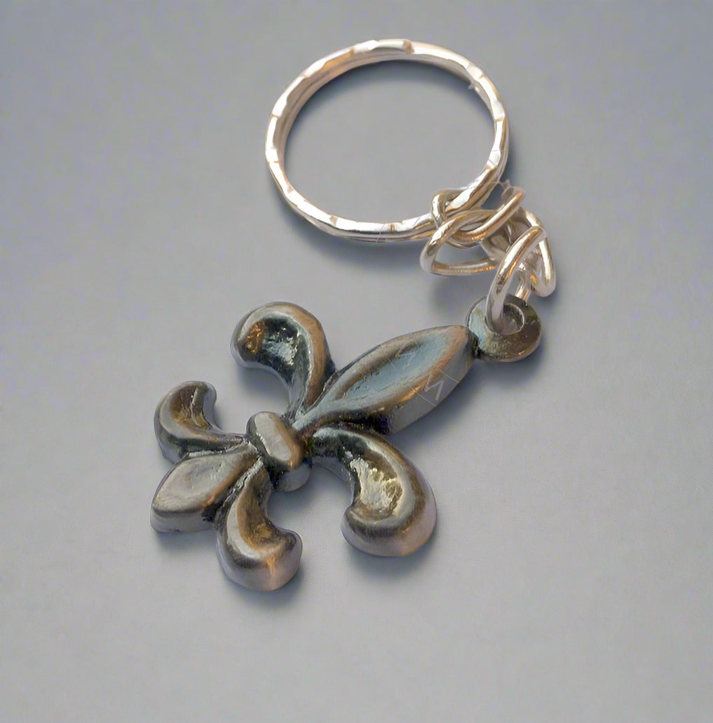 Fleur-De-Lis Antique Keychain - Antique Brass